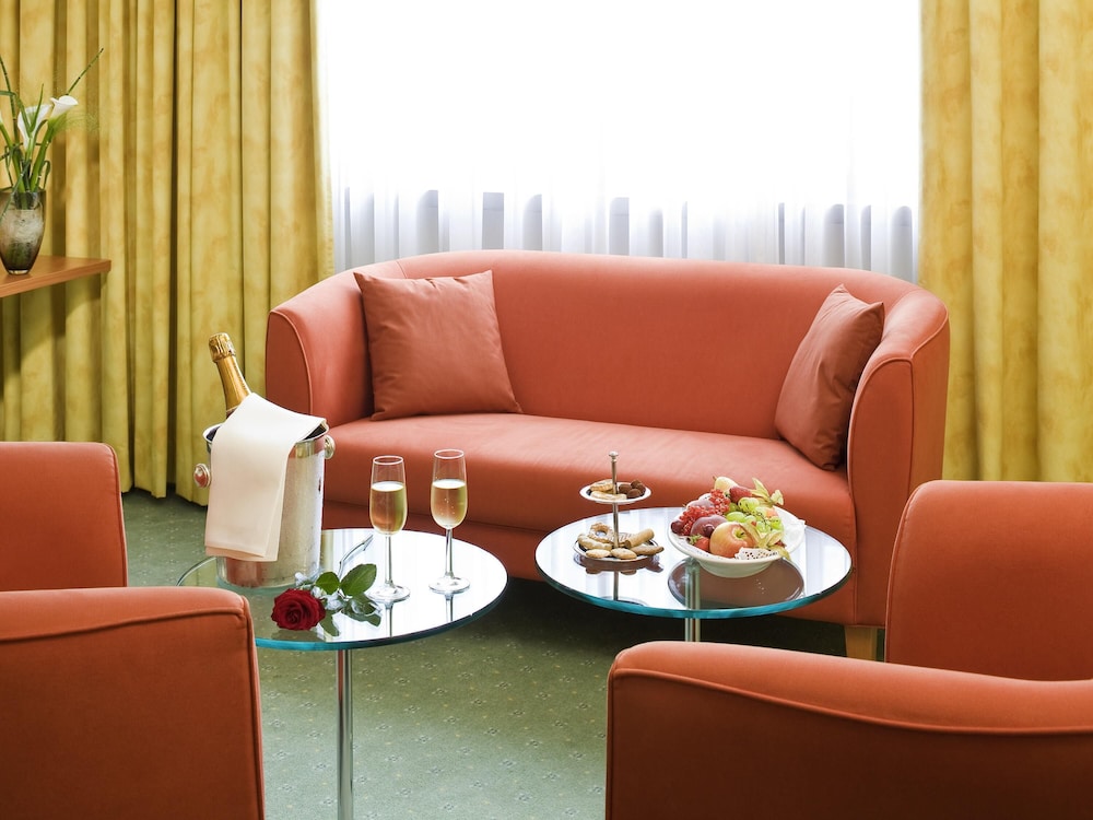 Suite Privilege con dos camas individuales del hotel Mercure Offenburg Am Messeplatz. Foto 3