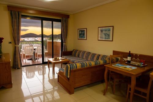 Suite Junior del hotel Grand Muthu Golf Plaza Hotel and Spa. Foto 3