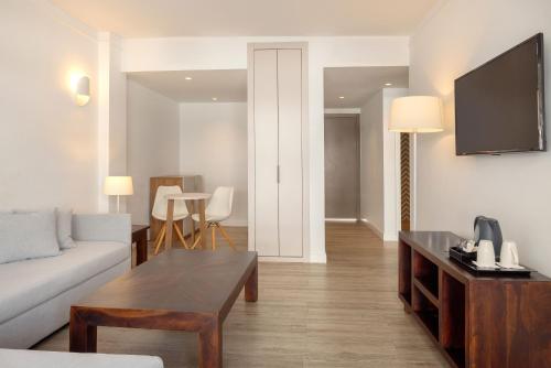 Suite del hotel Alua Atlántico Golf – All Inclusive. Foto 4