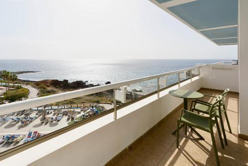 Suite My Favorite Club con vistas frontales al mar del hotel Alua Atlántico Golf – All Inclusive. Foto 1