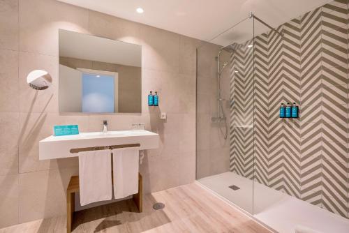 Suite Junior My Favorite Club con vistas al mar del hotel Alua Atlántico Golf – All Inclusive. Foto 6