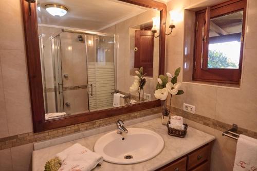 Double room del hotel Casa Rural Tia Lucila. Foto 78