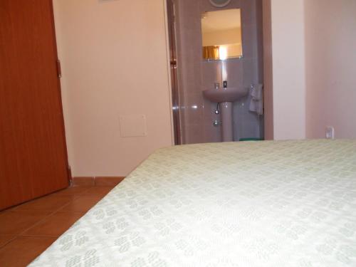 Single Room with Shared Bathroom del hotel Mova. Foto 3