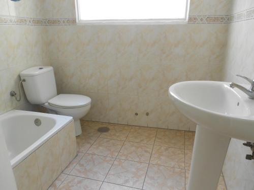 Single Room with Shared Bathroom del hotel Mova. Foto 4