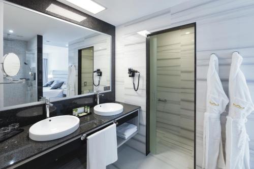 Suite Junior del hotel Riu Palace Tenerife. Foto 1