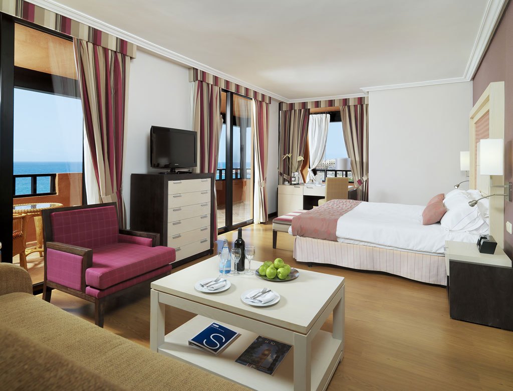 Junior suite del hotel H10 Costa Adeje Palace