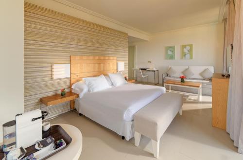 Junior suite Lujo 1 Cama super king del hotel H10 Costa Adeje Palace. Foto 5