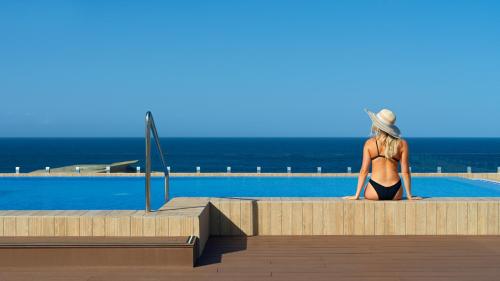 Habitación Doble Privilege del hotel H10 Costa Adeje Palace. Foto 1