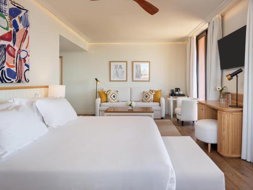 Suite Junior del hotel H10 Costa Adeje Palace. Foto 10