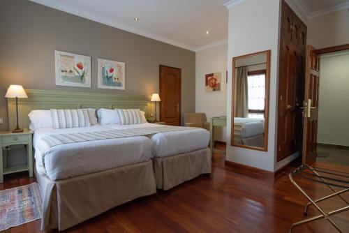 Habitación Doble Estándar - 1 o 2 camas del hotel Laguna Nivaria and Spa. Foto 2