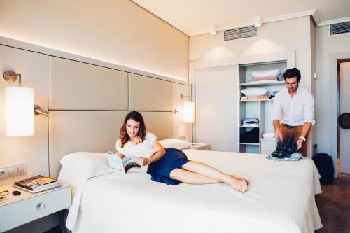 Double Room with Sea View and / or pool view del hotel Spring Arona Gran Hotel - Adults Only. Foto 3