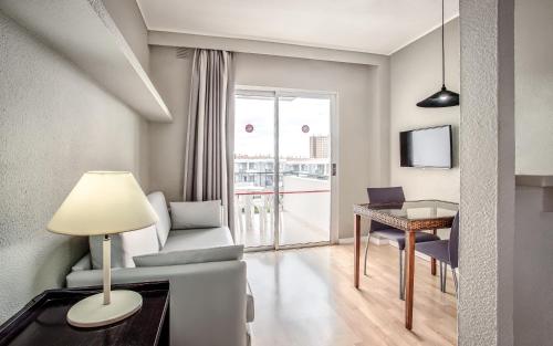 Estudio del hotel Hg Tenerife Sur. Foto 1