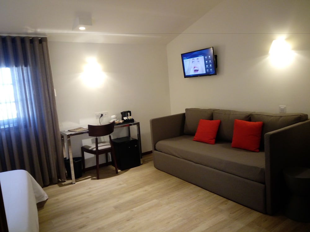 Habitación doble (I) del hotel Aveiro Center. Foto 4