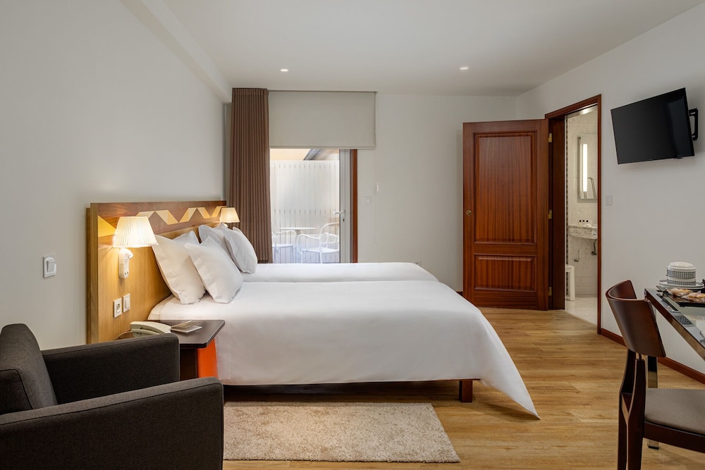 Habitación con 2 camas individuales, accesible para personas con discapacidad del hotel Aveiro Center