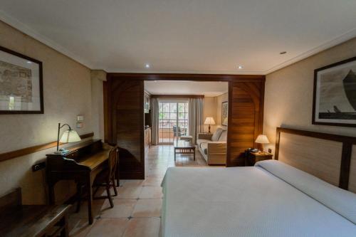 Junior suite Lujo Balcón o Terraza Premium Sofá Cama incluido 2 Camas individuales del hotel Paradise Park Fun Lifestyle. Foto 5