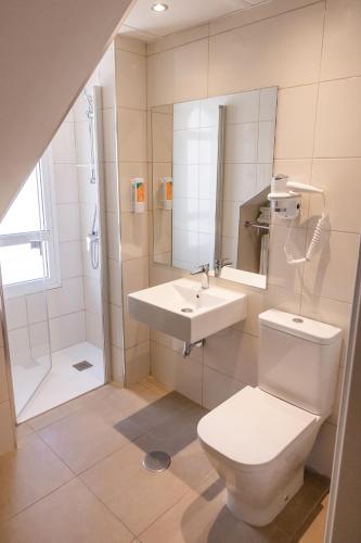 Habitación familiar Balcón o Terraza Superior con salón Sofá Cama incluido 4 camas individuales del hotel Paradise Park Fun Lifestyle. Foto 4