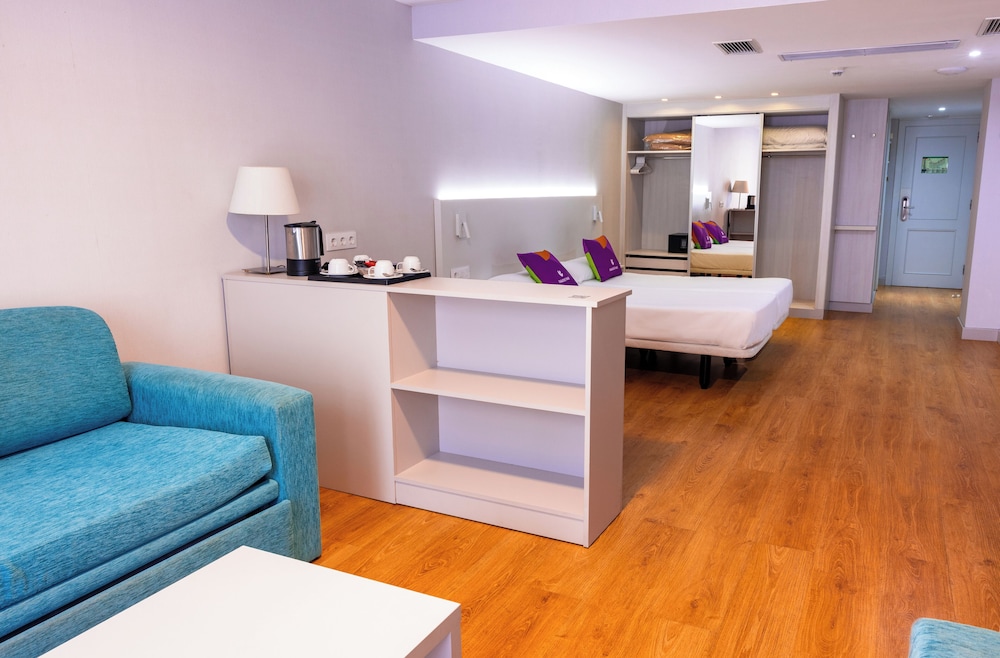 Estudio Premium, en edificio anexo del hotel Paradise Park Fun Lifestyle. Foto 3