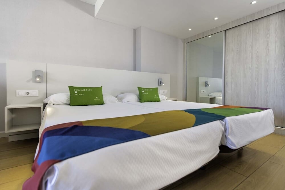 Estudio Balcón o Terraza Vista ciudad Anexo Premium 1 Cama doble del hotel Paradise Park Fun Lifestyle. Foto 1