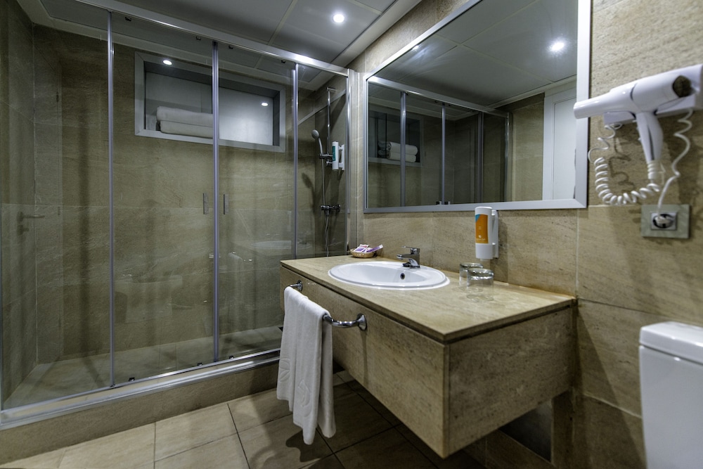 Premium con salón del hotel Paradise Park Fun Lifestyle. Foto 15