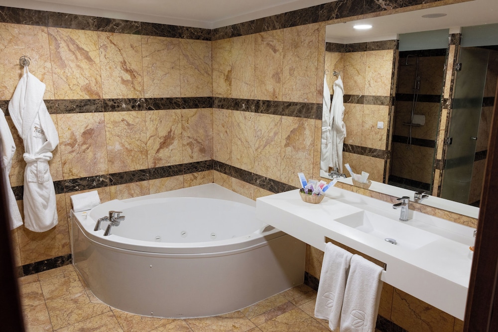 Suite, vistas a la montaña del hotel Paradise Park Fun Lifestyle. Foto 5