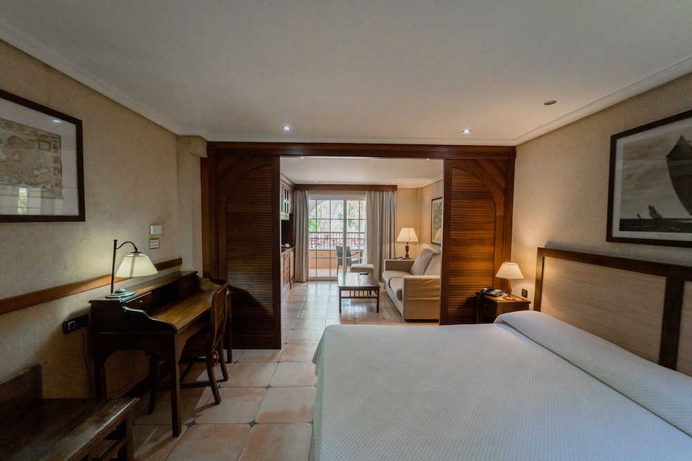 Suite junior, en edificio anexo del hotel Paradise Park Fun Lifestyle. Foto 8