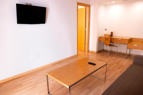 Habitación familiar Balcón o Terraza Premium 2 Camas individuales del hotel Paradise Park Fun Lifestyle. Foto 9