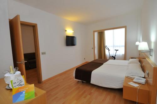 Habitación familiar Balcón o Terraza con salón Premium 2 Camas individuales del hotel Paradise Park Fun Lifestyle. Foto 1