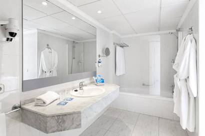 Habitación doble Vista Mar del hotel Sol Arona Tenerife. Foto 2