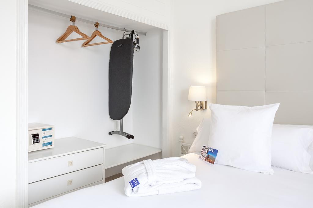 Habitación familiar Vista Mar del hotel Sol Arona Tenerife. Foto 4