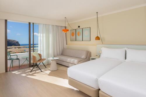 Suite Junior Skyline del hotel Sol Arona Tenerife. Foto 2