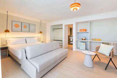 Junior Suite Skyline frente al mar del hotel Sol Arona Tenerife. Foto 4