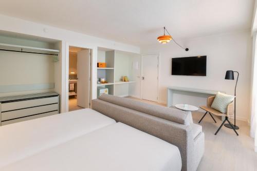 Junior Suite Skyline frente al mar del hotel Sol Arona Tenerife. Foto 5