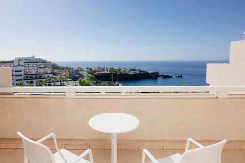 Suite Vista Mar Lujo Club Silver Solo Adultos 1 Cama doble 2 sofás camas del hotel Landmar Playa La Arena