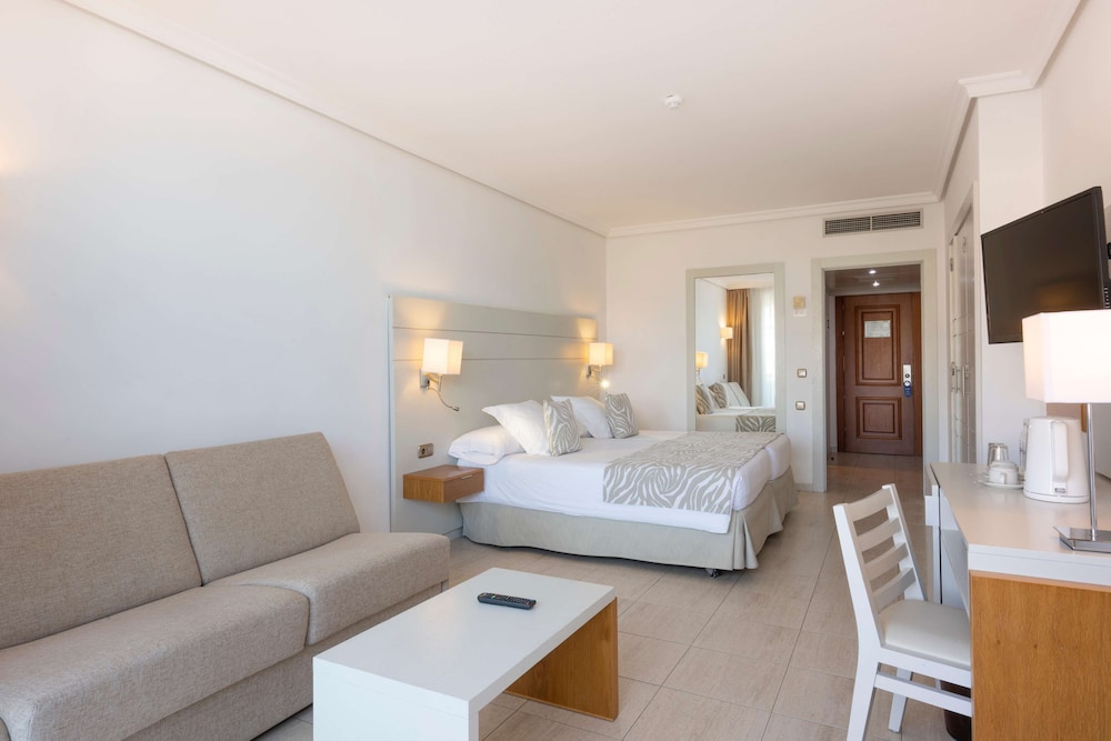 Habitación estándar doble del hotel Landmar Playa La Arena. Foto 1