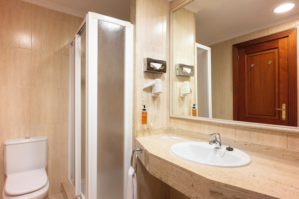 Habitación estándar doble del hotel Landmar Playa La Arena. Foto 4