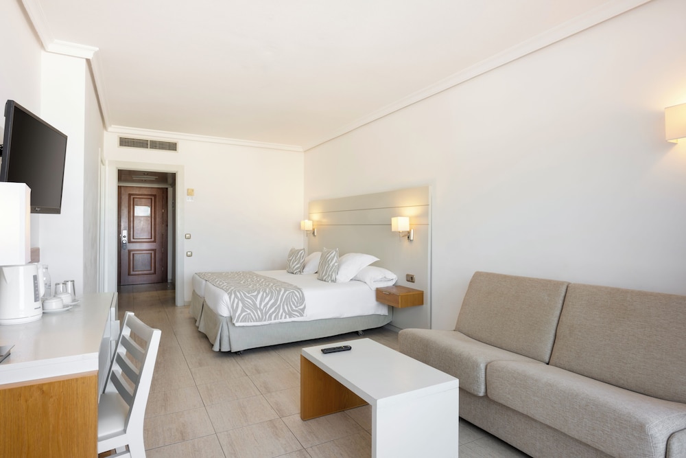 Habitación doble superior de uso individual del hotel Landmar Playa La Arena. Foto 1