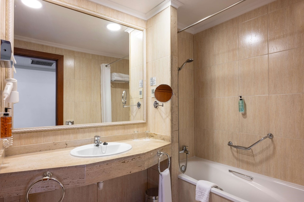 Habitación Deluxe del hotel Landmar Playa La Arena. Foto 4