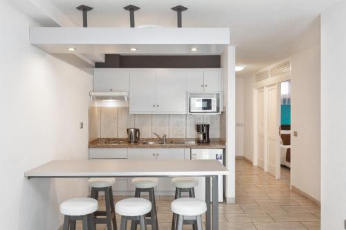 Apartamento de 2 dormitorios (4 personas) del hotel Dragos del Sur. Foto 2