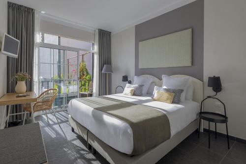 Habitación Doble con vistas al mar - 2 camas del hotel San Telmo. Foto 5