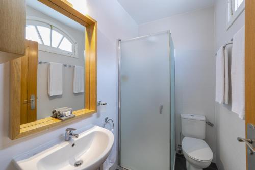 Habitación Doble con vistas al mar - 2 camas del hotel San Telmo. Foto 14