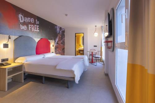 The Flow Double Room del hotel Sholeo Lodges Los Gigantes. Foto 1