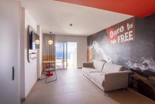 The Loop Suite Sea View del hotel Sholeo Lodges Los Gigantes. Foto 3