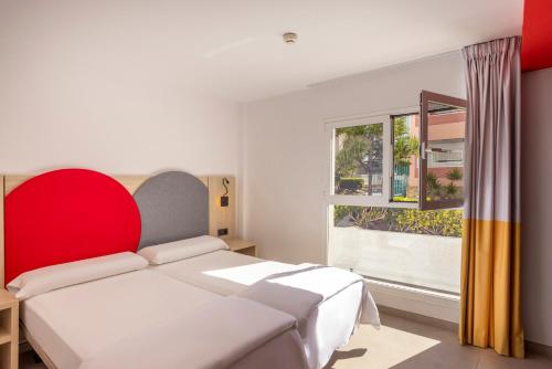 Suite The Loop con vistas laterales al mar del hotel Sholeo Lodges Los Gigantes. Foto 3