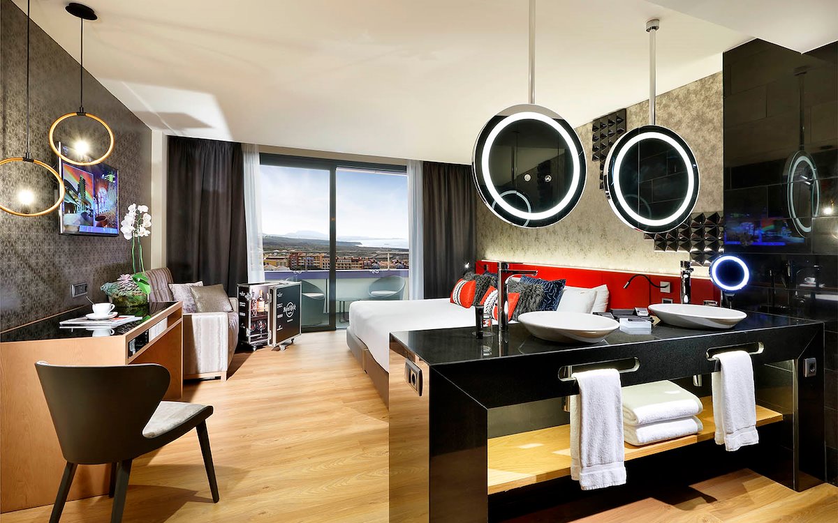 Rock Royalty Deluxe del hotel Hard Rock Tenerife. Foto 2