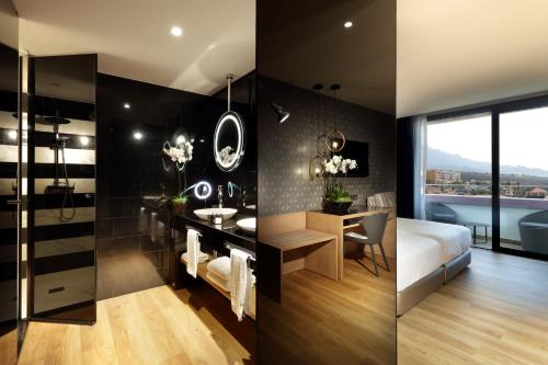 Habitación Deluxe Silver del hotel Hard Rock Tenerife. Foto 4