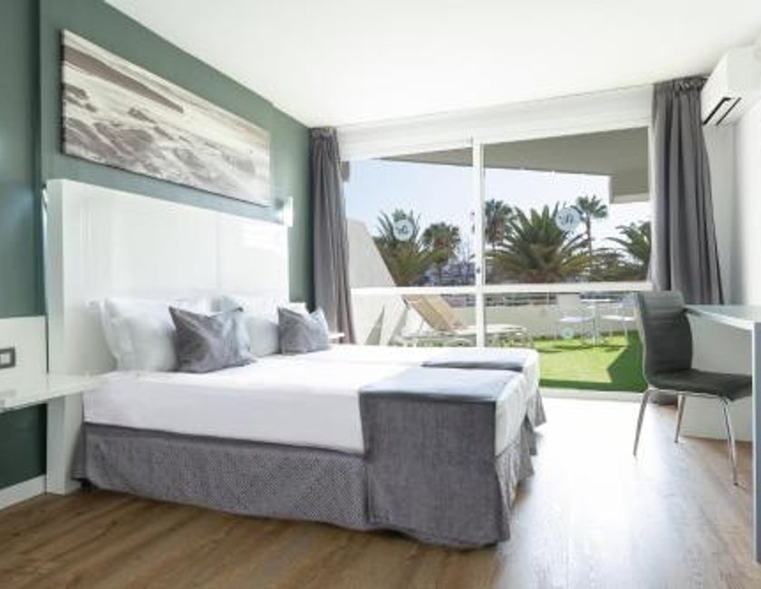 Habitación Doble con Terraza del hotel Olé Tropical Tenerife Adults Only