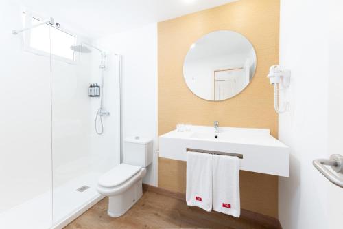 Habitación Individual Estándar con vistas al mar del hotel Olé Tropical Tenerife Adults Only. Foto 3