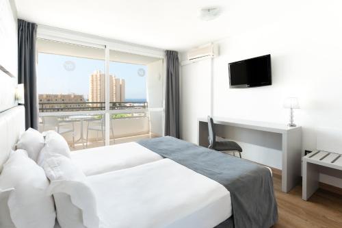 Habitación Individual Estándar con vistas al mar del hotel Olé Tropical Tenerife Adults Only. Foto 4