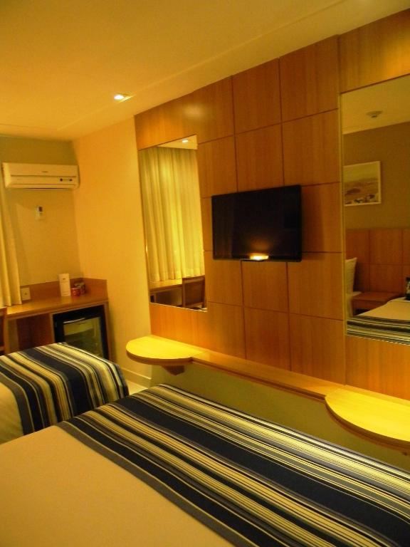 Habitación Doble Estándar del hotel Atlântico Rio. Foto 1