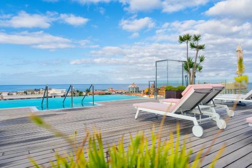 Habitación doble Vista Piscina Balcón o Terraza 2 Camas individuales del hotel Spring Bitacora. Foto 1